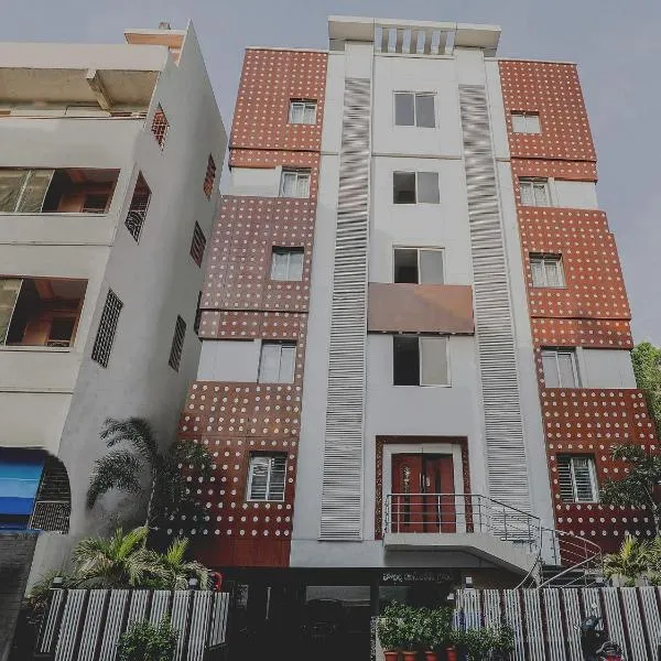 Super Hotel O Src Grand，位于维杰亚瓦达的酒店