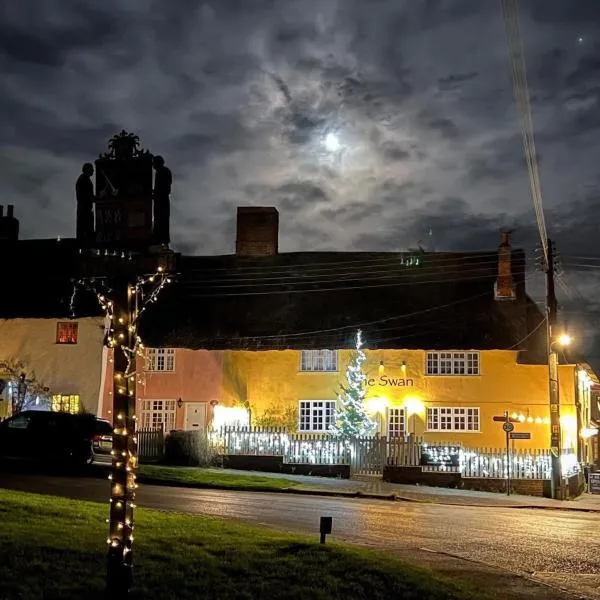 The Swan Inn，位于Monks Eleigh的酒店
