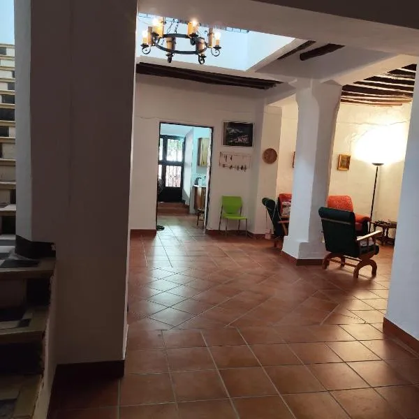 Gustavo's Old House，位于Fiñana的酒店
