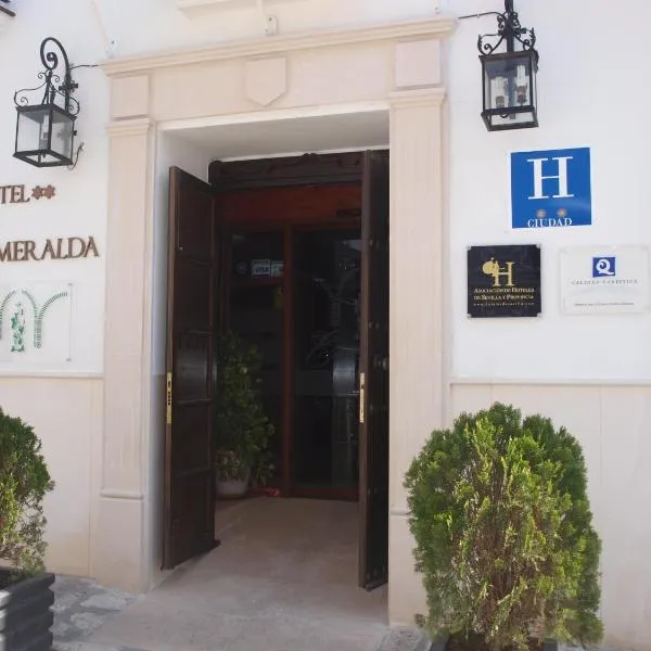 埃斯梅拉达酒店 ，位于Pedrera的酒店