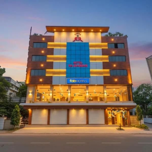FabHotel Rajnandani Residency Bhawarkua，位于印多尔的酒店