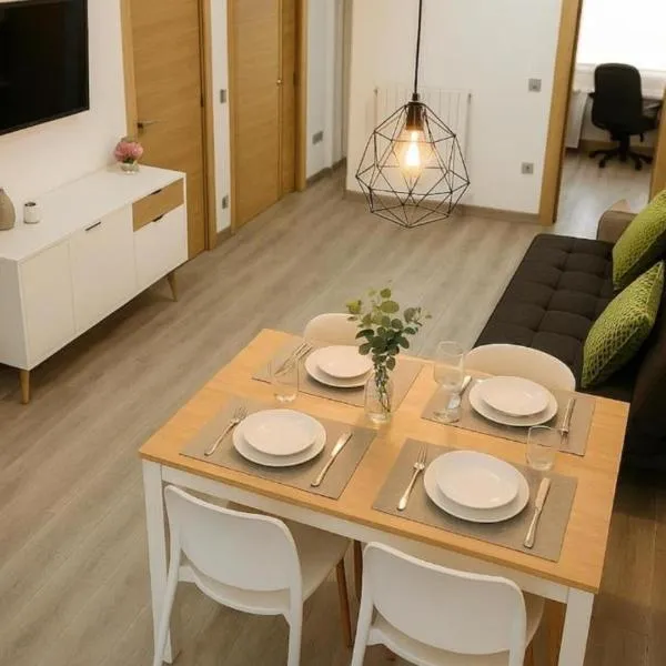 Check-in 24H PLAZA ESPAÑA AMPLIO Centro planta 4，位于萨拉戈萨的酒店