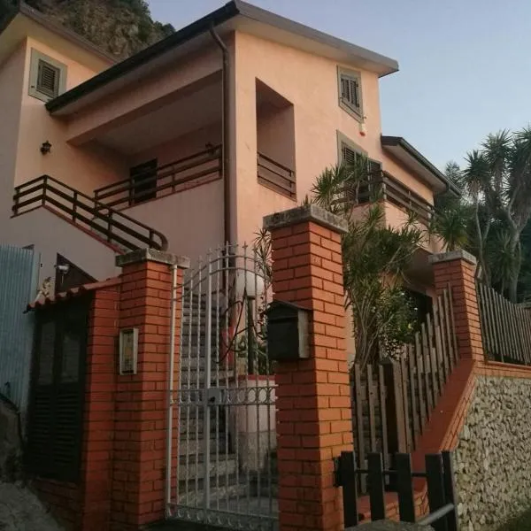 A Casa Di Melo，位于皮拉伊诺的酒店