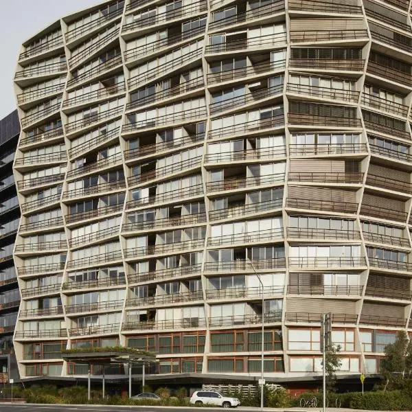 Ovolo Canberra, a Wyndham Hotel，位于堪培拉的酒店