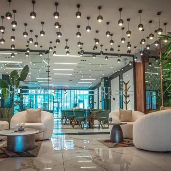 Metropol Hotel，位于乌罗舍瓦茨的酒店