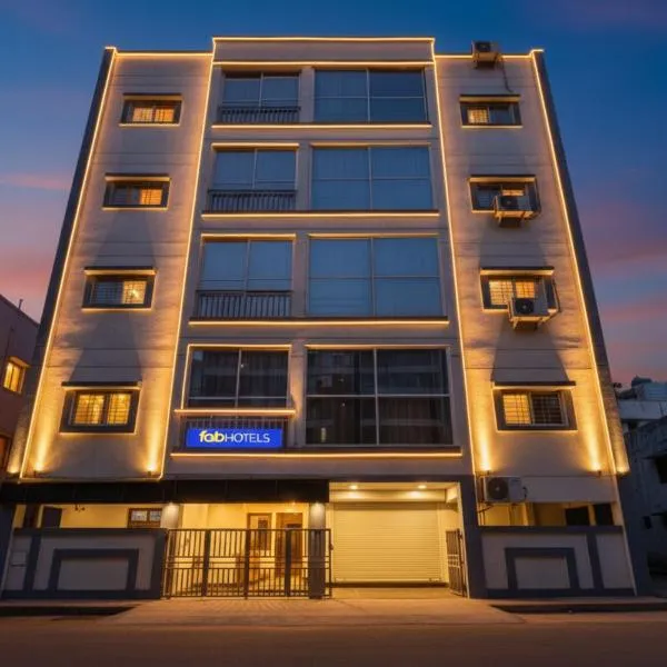 FabHotel The White House Inn，位于浦那的酒店