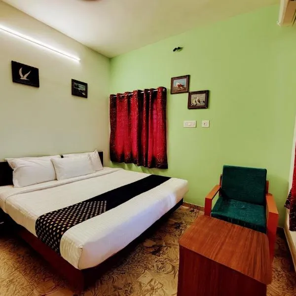 Naadi Grand Inn，位于坦贾武尔的酒店