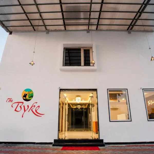 The Byke Business - Chandigarh House，位于博帕尔的酒店