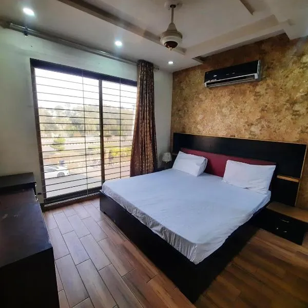 Prime Plaza，位于Gujrānwāla的酒店