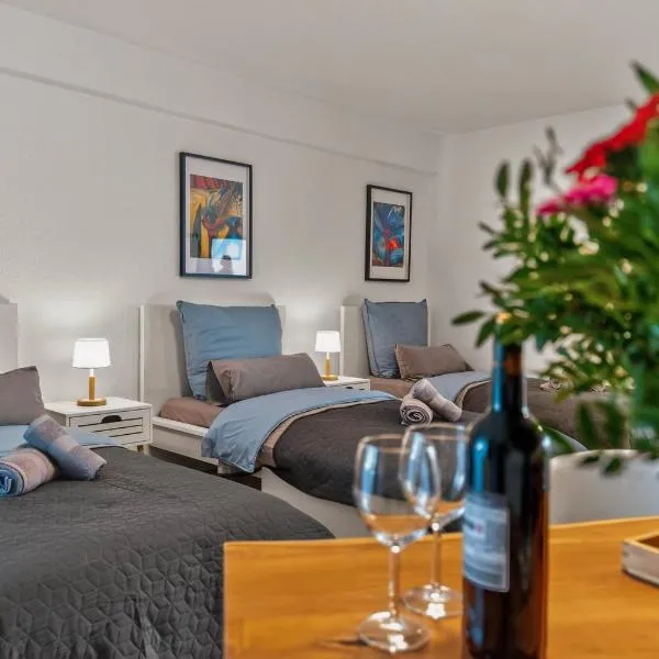 Großes 3-Zimmer Apartment in Bretten für bis zu 7 Personen , Parkplatz，位于布雷滕的酒店