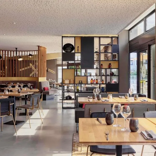 诺沃特玛娜瓦雷克雷吉安酒店，位于科累堑的酒店