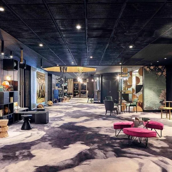 诺沃特玛娜瓦雷克雷吉安酒店，位于科累堑的酒店