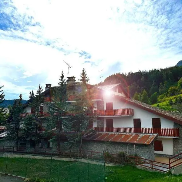 Hotel Chalet du Soleil，位于托尔诺的酒店