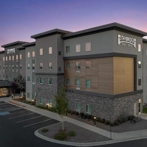 Staybridge Suites - Denver North - Thornton by IHG，位于桑顿的酒店