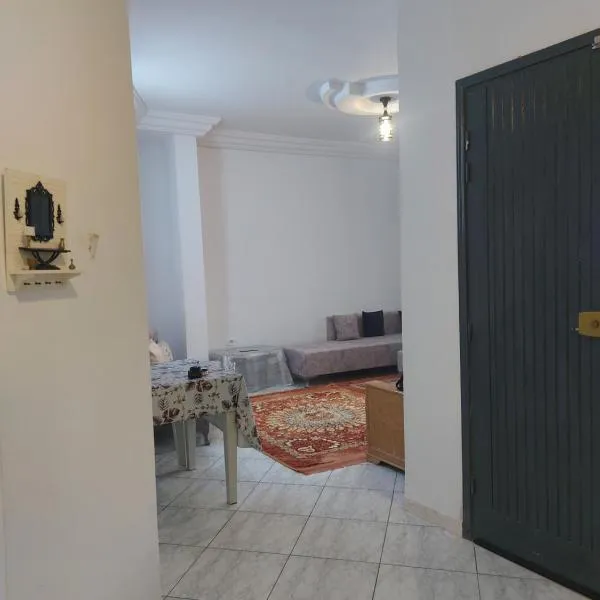 Location saisonnière entre mer, forêt et calme，位于Raʼs al Jabal的酒店