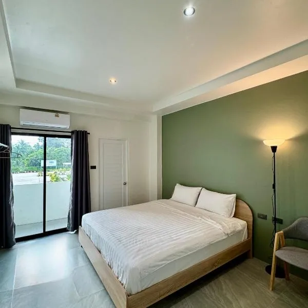 W Smart Stay TRANG，位于董里的酒店