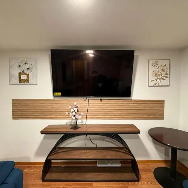 Sleep12-16guests ranch in West Seneca entire house，位于布法罗的酒店