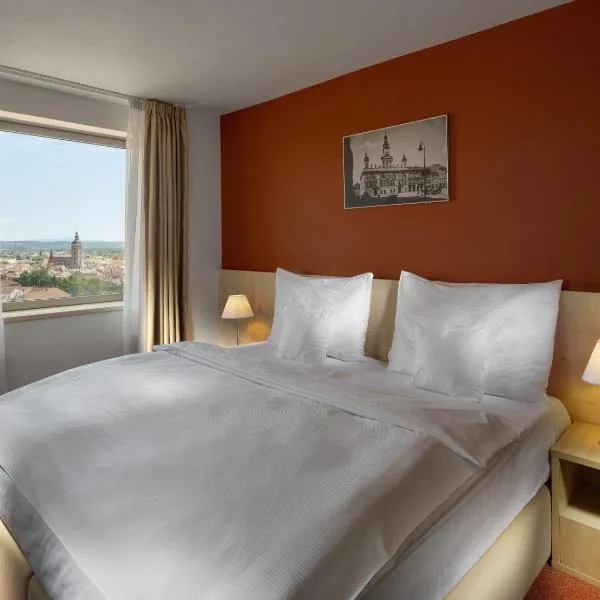 捷克布杰约维采克拉丽奥酒店，位于捷克布杰约维采的酒店