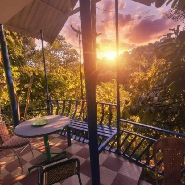 munnar Green portico Cottage MuNnAr #MUNNAR #Parking # campfire # brackfast #best budget COTTAGE MUNNAR，位于Anachal的酒店