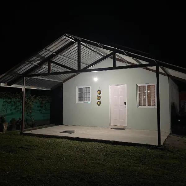 Casa Colibrí, entera, Volcán，位于博尔坎的酒店