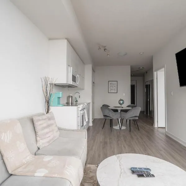 Stylish Modern Condo in the Heart of Toronto，位于多伦多的酒店