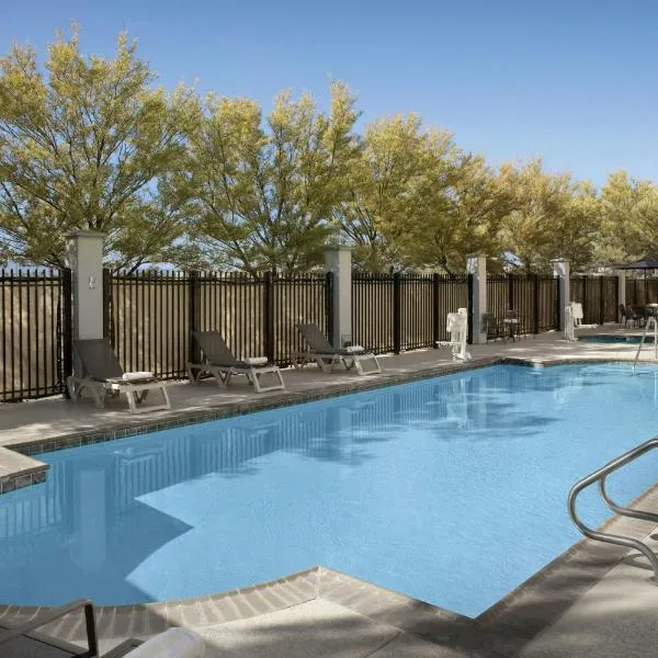 钱德勒凤凰城时尚中心费尔菲尔德酒店，位于钱德勒的酒店