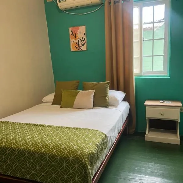 Hostal Cay，位于巴斯蒂门多斯的酒店