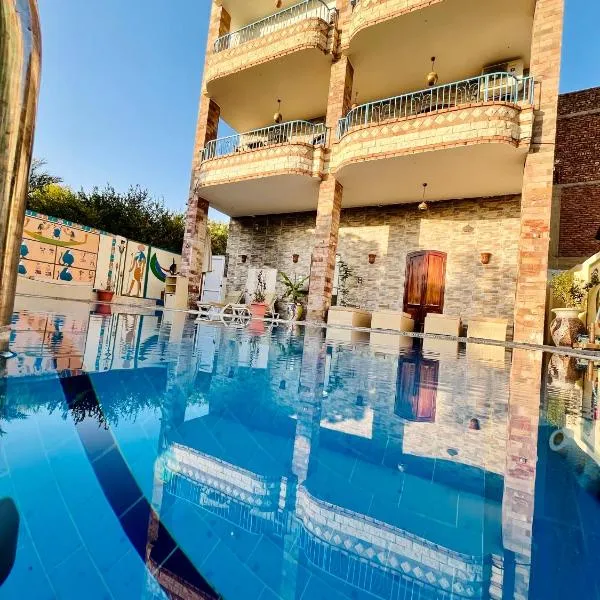 KR Hotel，位于卢克索的酒店