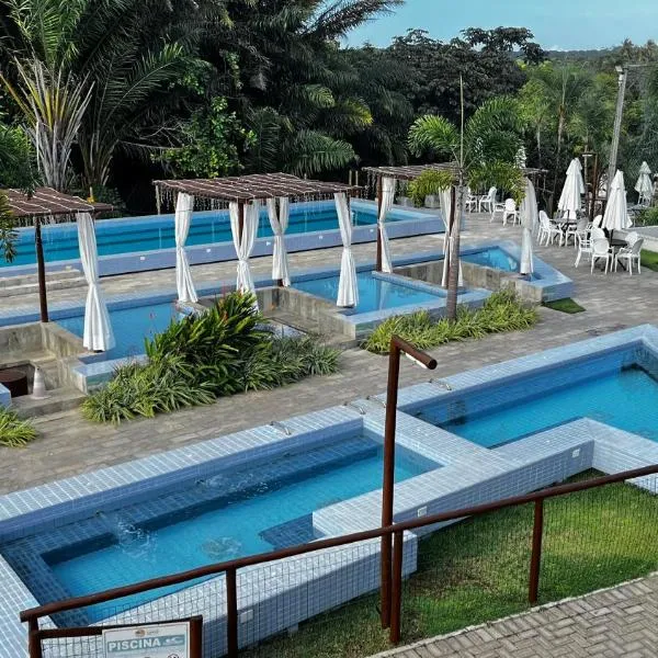 Apto em condomínio com piscina perto de PontaNegra，位于帕纳米林的酒店