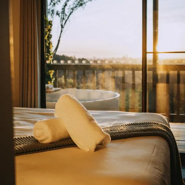 Nebesa Tree top villas,位于Mudgeeraba的酒店