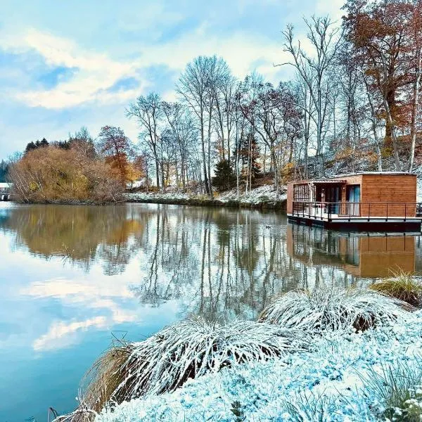 Domaine de Neuville - Ecolodges flottants en Champagne，位于Sainte-Gemme的酒店