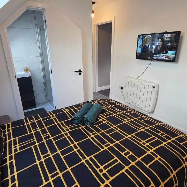 Lodge Causeway studio flat in Fishponds Bristol，位于布里斯托的酒店