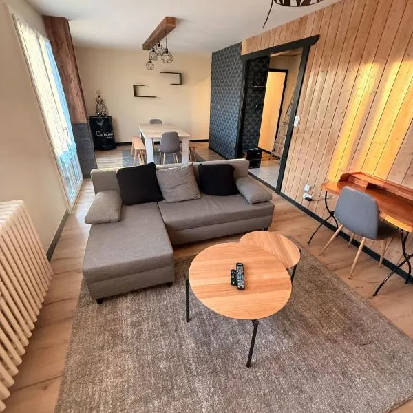 Appartement chaleureux familial，位于Saint-Laurent-en-Grandvaux的酒店