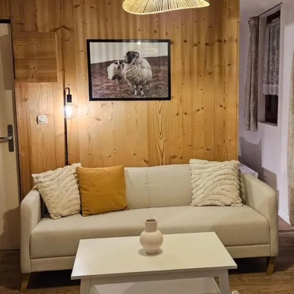 L'Epicéa - Logement Nature，位于米茹的酒店