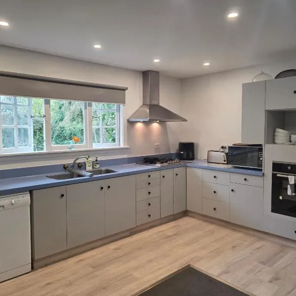 Harleston House - Accomodation and Vineyard，位于Sefton的酒店