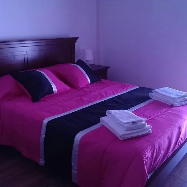 Casa Rural El Zumaque，位于Pereña的酒店