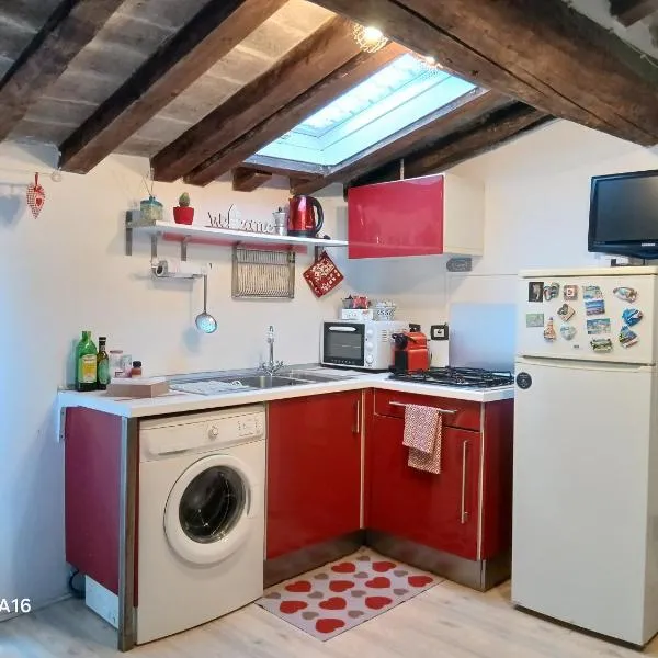 CA' POMPOSA bed & relax，位于摩德纳的酒店