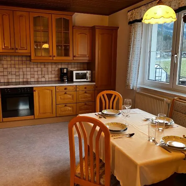 Ferienwohnung Familie Hernaus，位于Etmissl的酒店