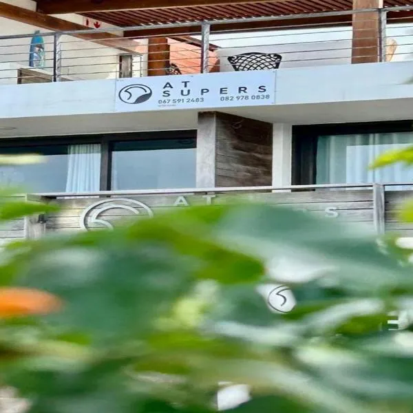 AtSupers Accommodation，位于杰弗里湾的酒店