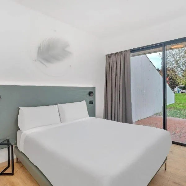 B&B HOTEL Alba，位于阿尔巴的酒店