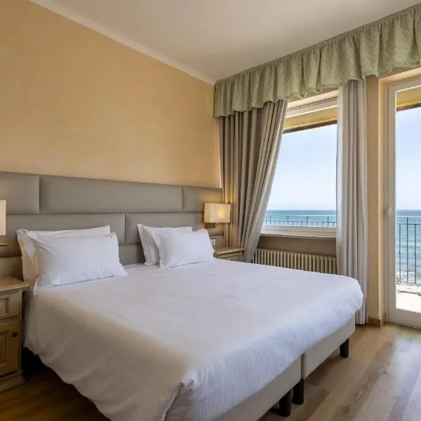 B&B HOTEL Diano Marina Palace，位于迪亚诺马里纳的酒店