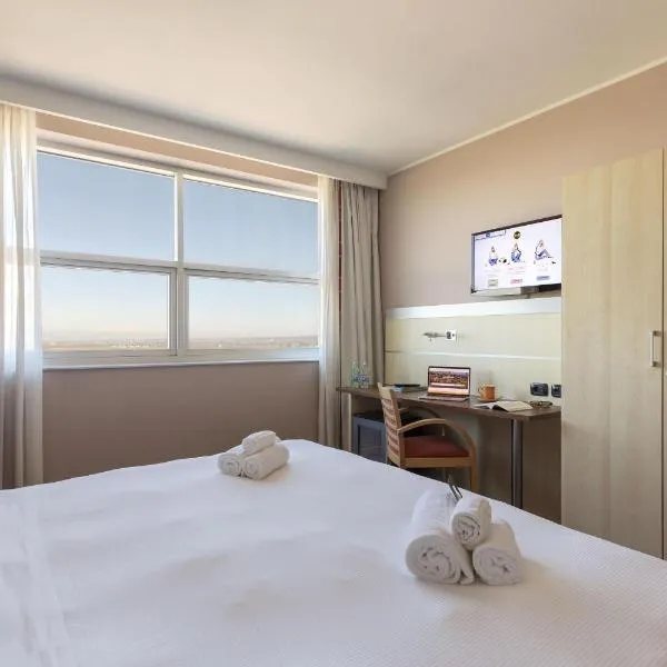 B&B Hotel Cherasco Langhe，位于凯拉斯科的酒店