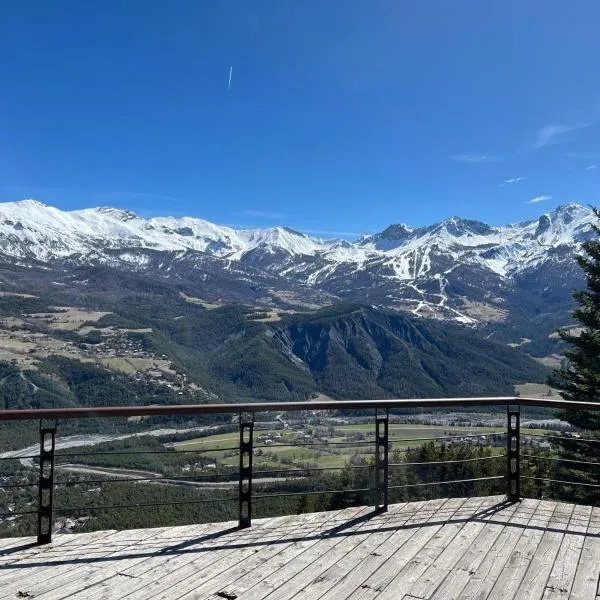 Chalet d exception ensoleillé, vue grandiose，位于Faucon-de-Barcelonnette的酒店