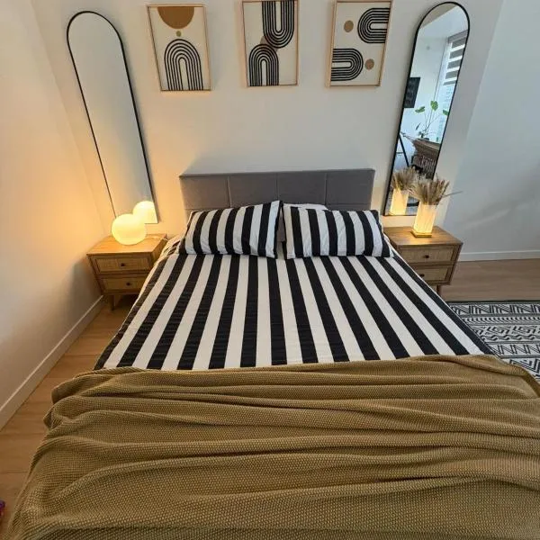 Boho Studio Downtown Rogers Views Heated Parking，位于埃德蒙顿的酒店