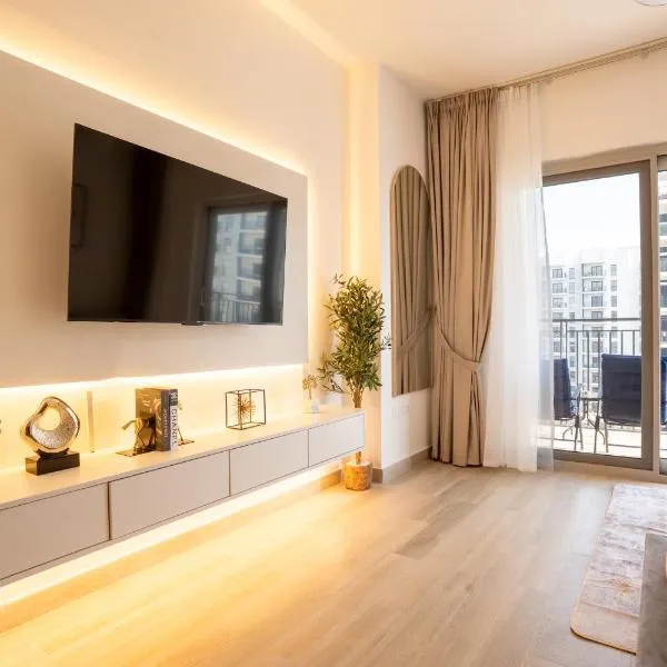 Chic Studio l Waters Edge l Top Location in Yas island l Canal view with Balcony l Free Parking l Near Yas Mall l F1 Yas Island l Sea world，位于阿布扎比的酒店