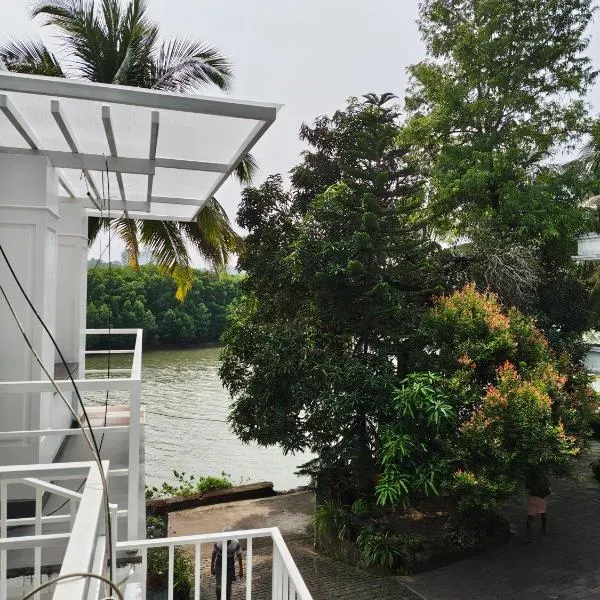 Retreat Rivera where Serenity Meets the River，位于Green Island的酒店