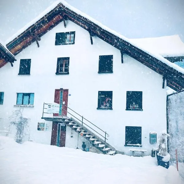 Ferienwohnungen Romantica und Pacifica - ArtDaGio，位于Cumpadials的酒店