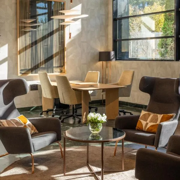 伊鲁尼皮奥12号酒店，位于马德里的酒店