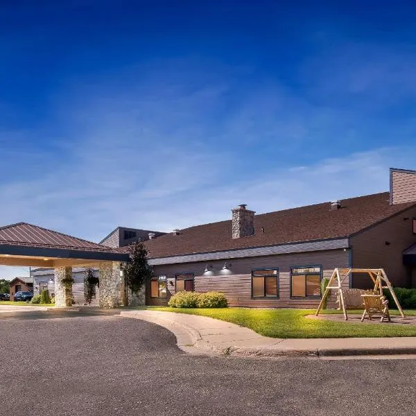 Heartland Inn & Suites, SureStay Collection by Best Western，位于Park Rapids的酒店