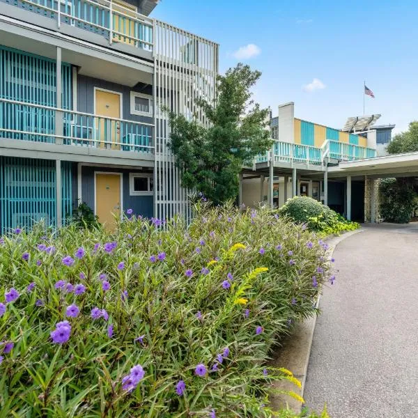 Atlantis Lodge，位于派恩诺尔肖尔斯的酒店